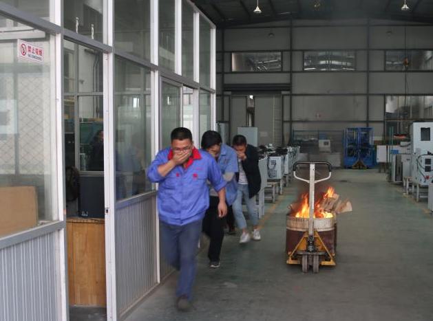 數控雕銑機,模具雕銑機,立式加工中心,石墨雕銑機-凱博數控 數控雕銑機,模具雕銑機,立式加工中心,石墨雕銑機-凱博數控